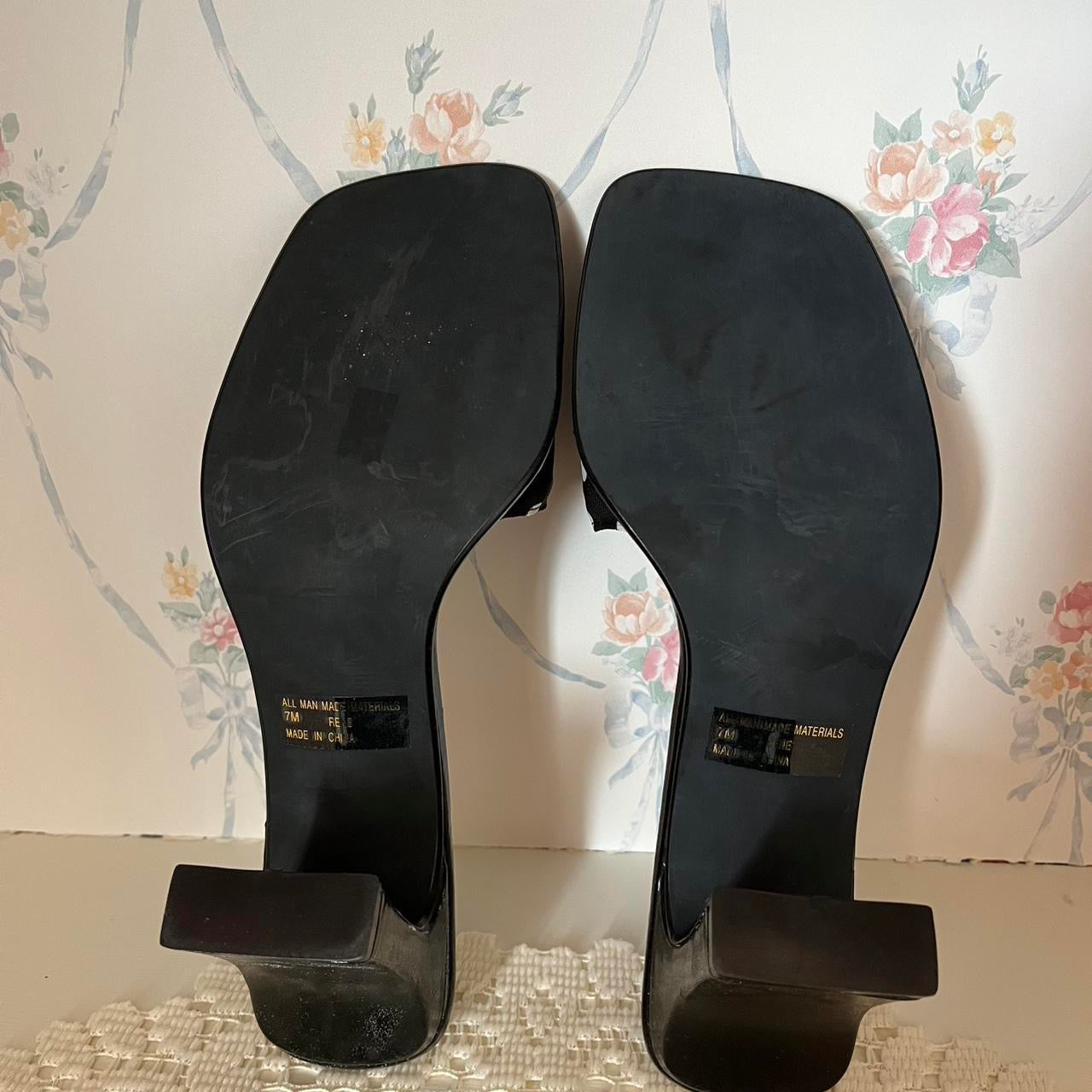 90s 2000s rare wide heel polkadot slim block heels by Sergio