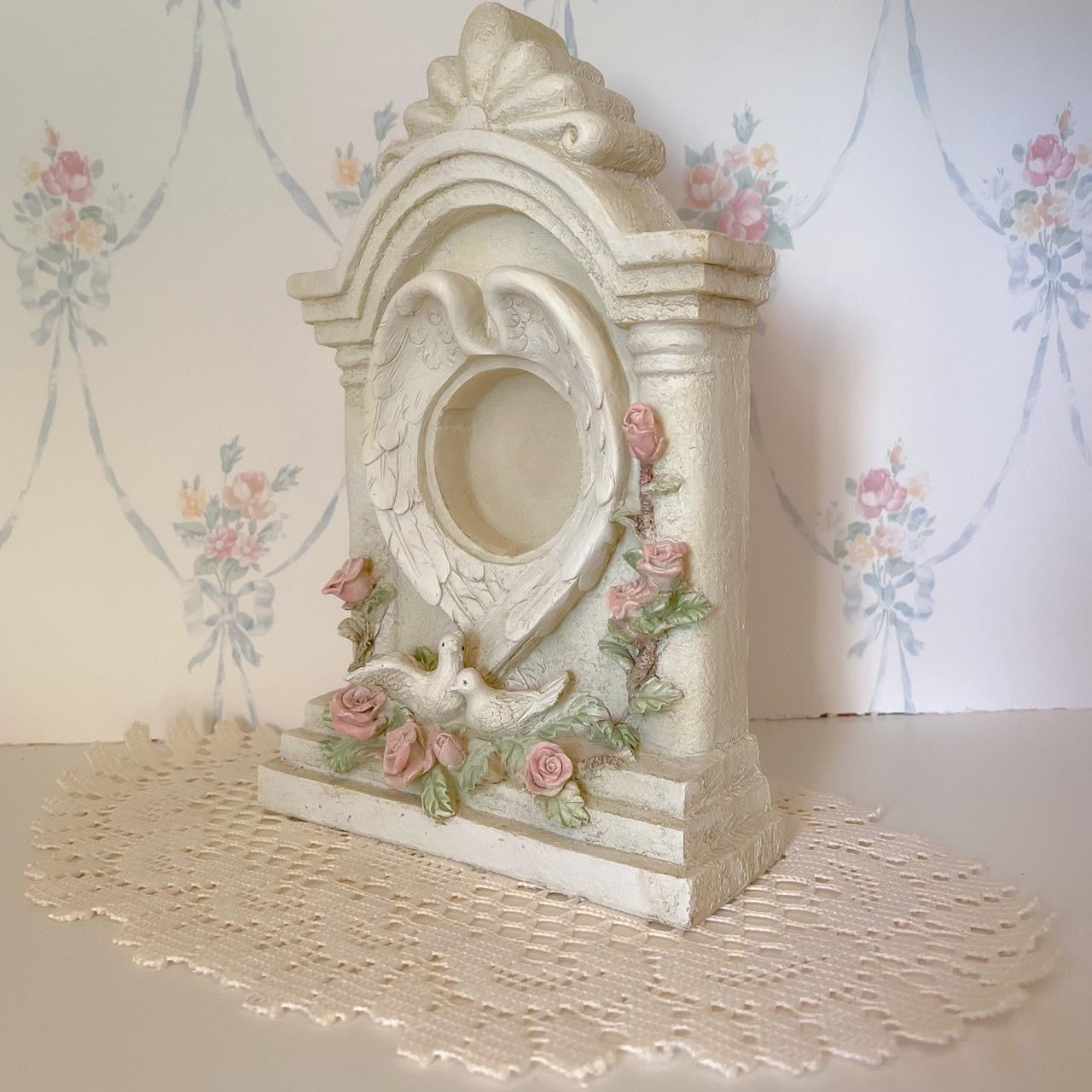 Angelic 90s dove mantle clock