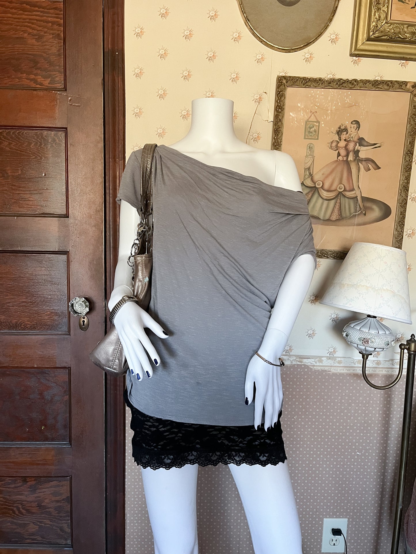 Mid 2000s apt 9 slouchy top