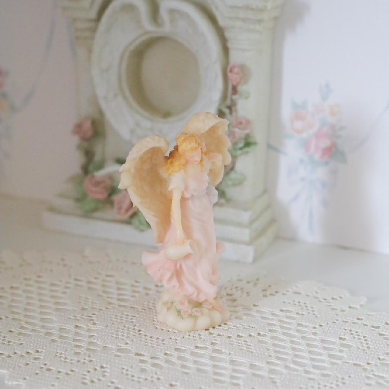 Angelic late 90s seraphim angel