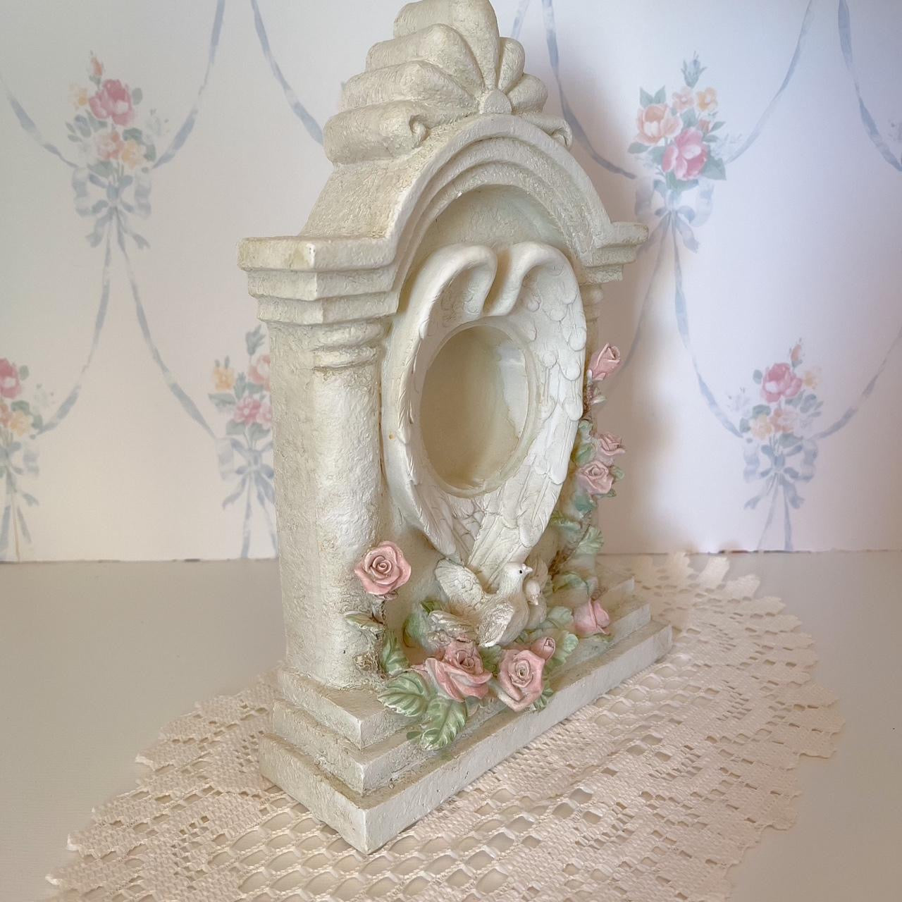 Angelic 90s dove mantle clock